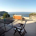 Frictories Station Of Residency 3* Limniónas