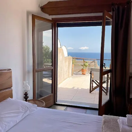 بيت ضيافة Frictories Station Of Residency Limniónas